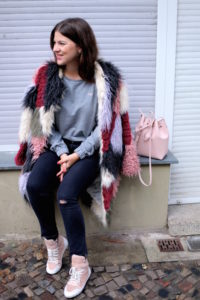 Personalisierter-JOUUR-Sweater1